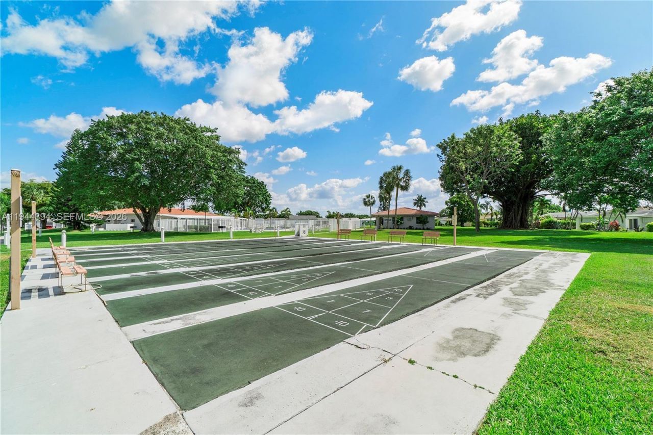 5011 NW 51st St, Tamarac, FL 33319 Photo