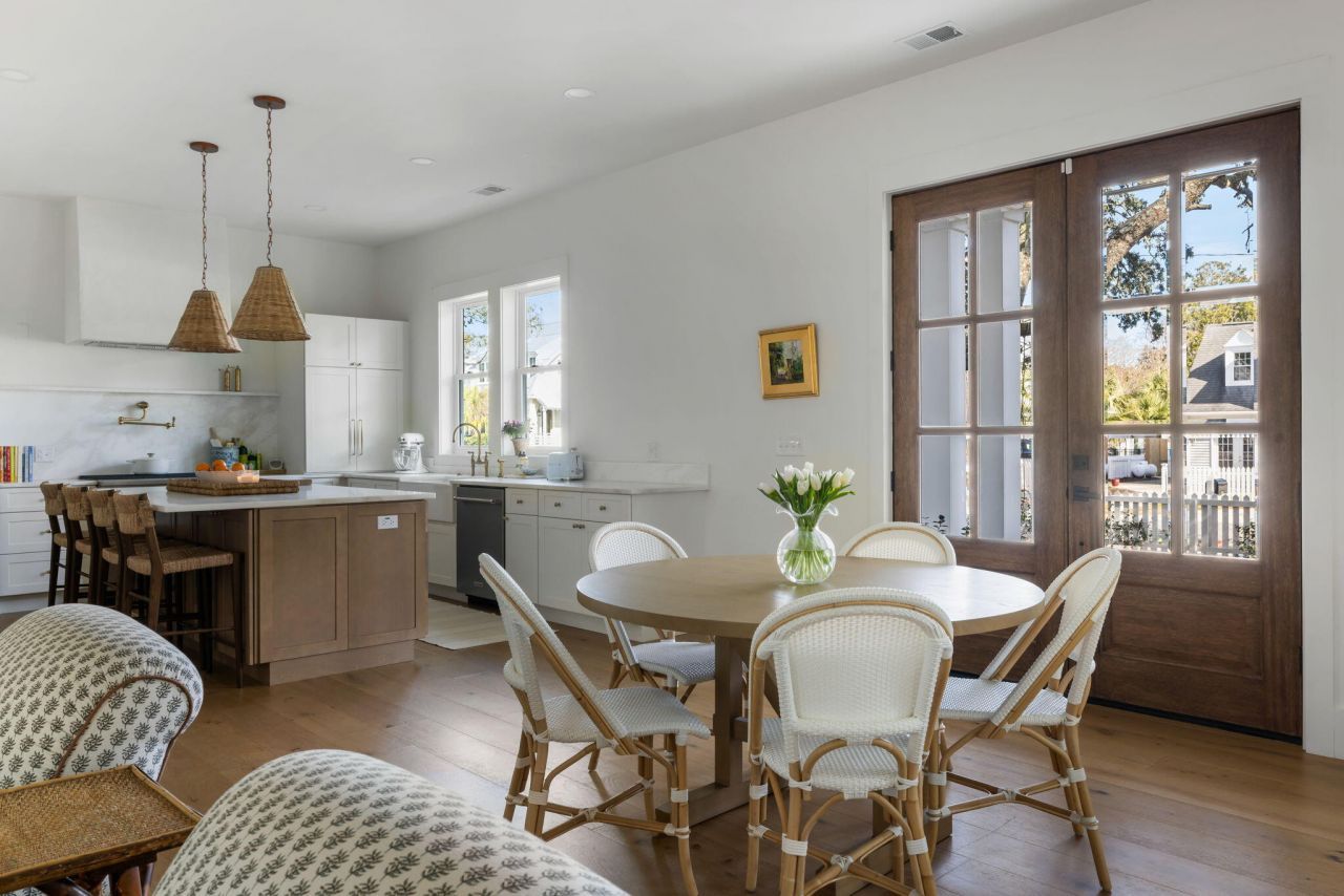 1331 Pherigo Street Photo 5