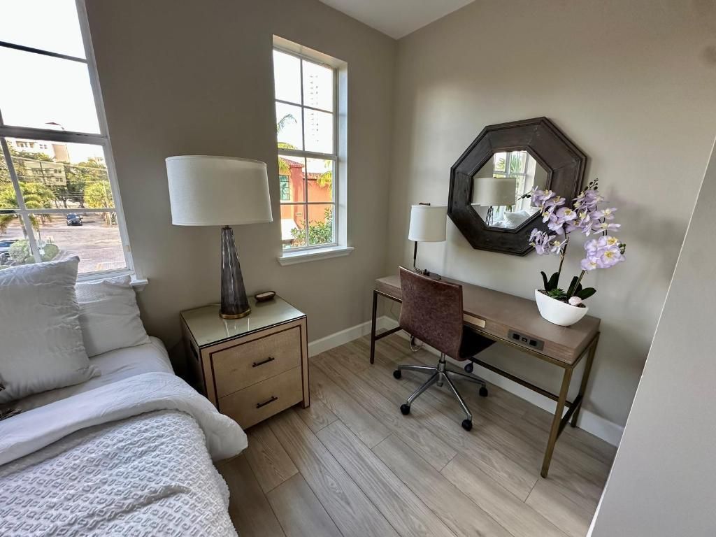 610 Fern Street, West Palm Beach, FL 33401 Photo