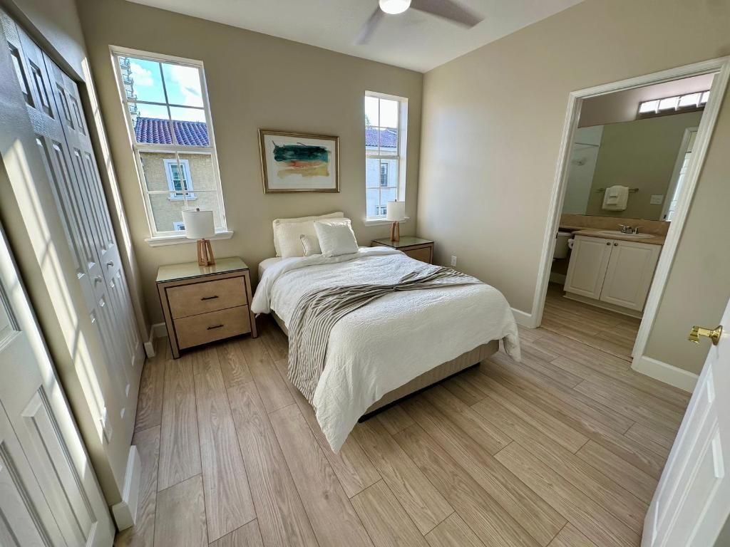 610 Fern Street, West Palm Beach, FL 33401 Photo