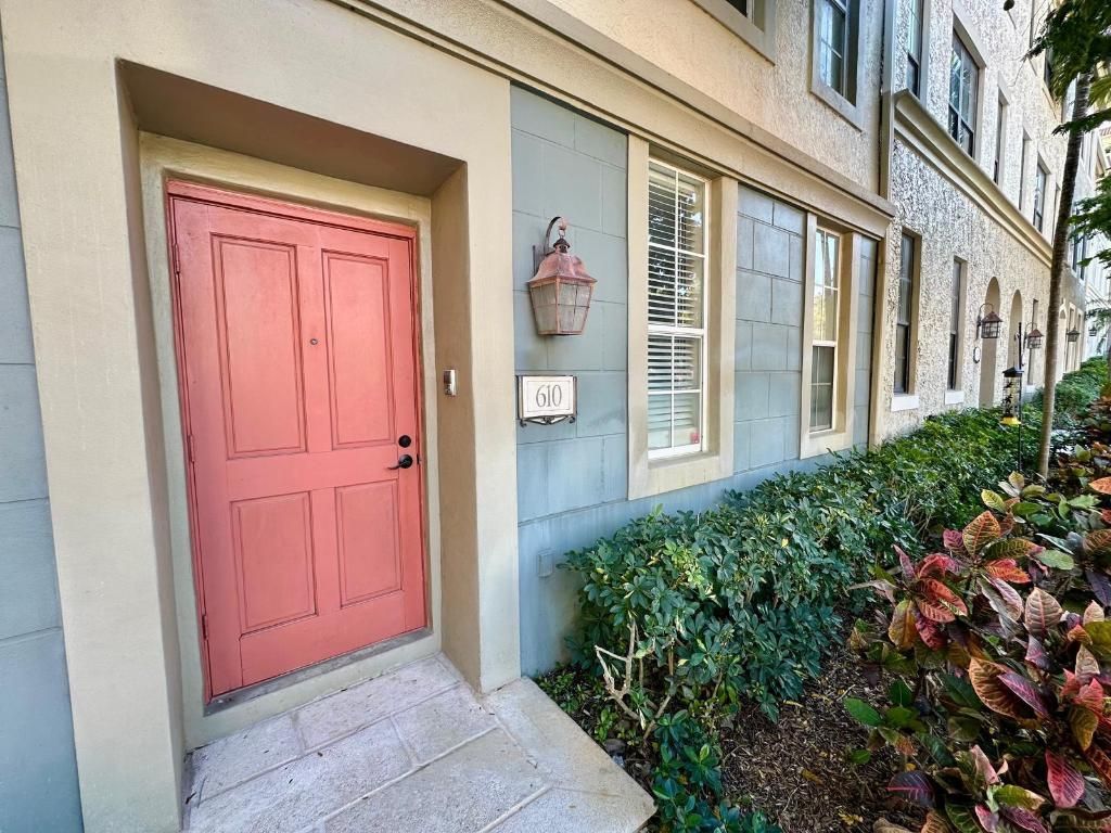 610 Fern Street, West Palm Beach, FL 33401 Photo