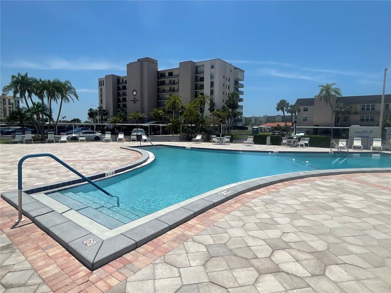 7910 Sun Island Drive S, Unit 203, South Pasadena, FL 33707 Photo