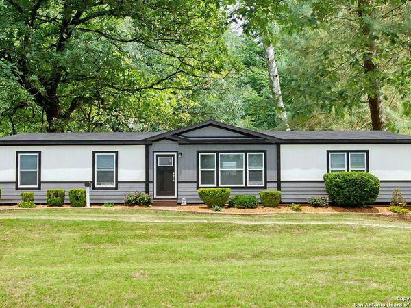 200 Lolita, Lytle, TX 78052