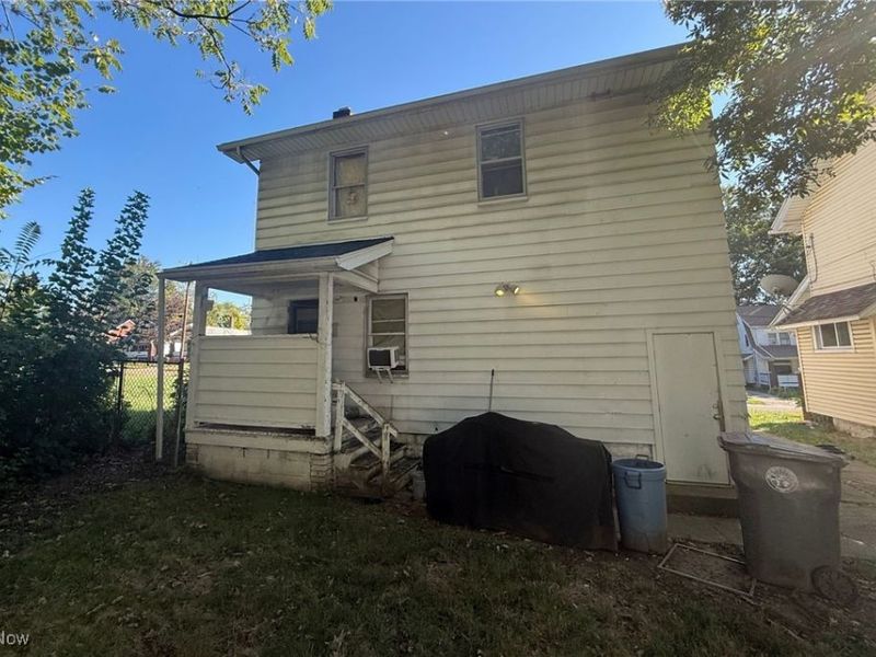 178 E Ravenwood Avenue, Youngstown, OH 44507 Photo 2