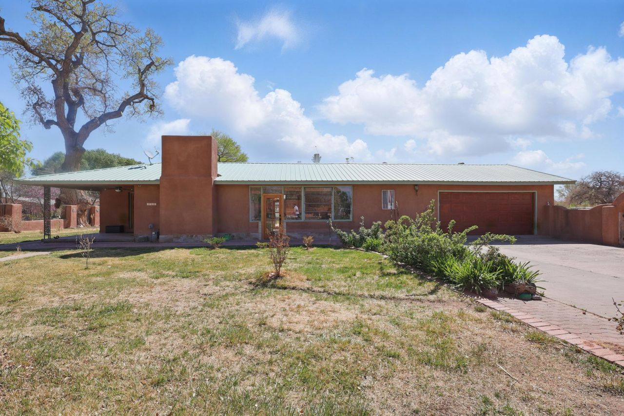 1716 Marcelino Road Sw, Albuquerque, NM 87105 Main Photo