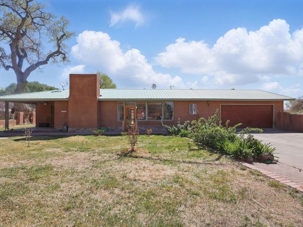 1716 Marcelino Road SW, Albuquerque, NM 87105