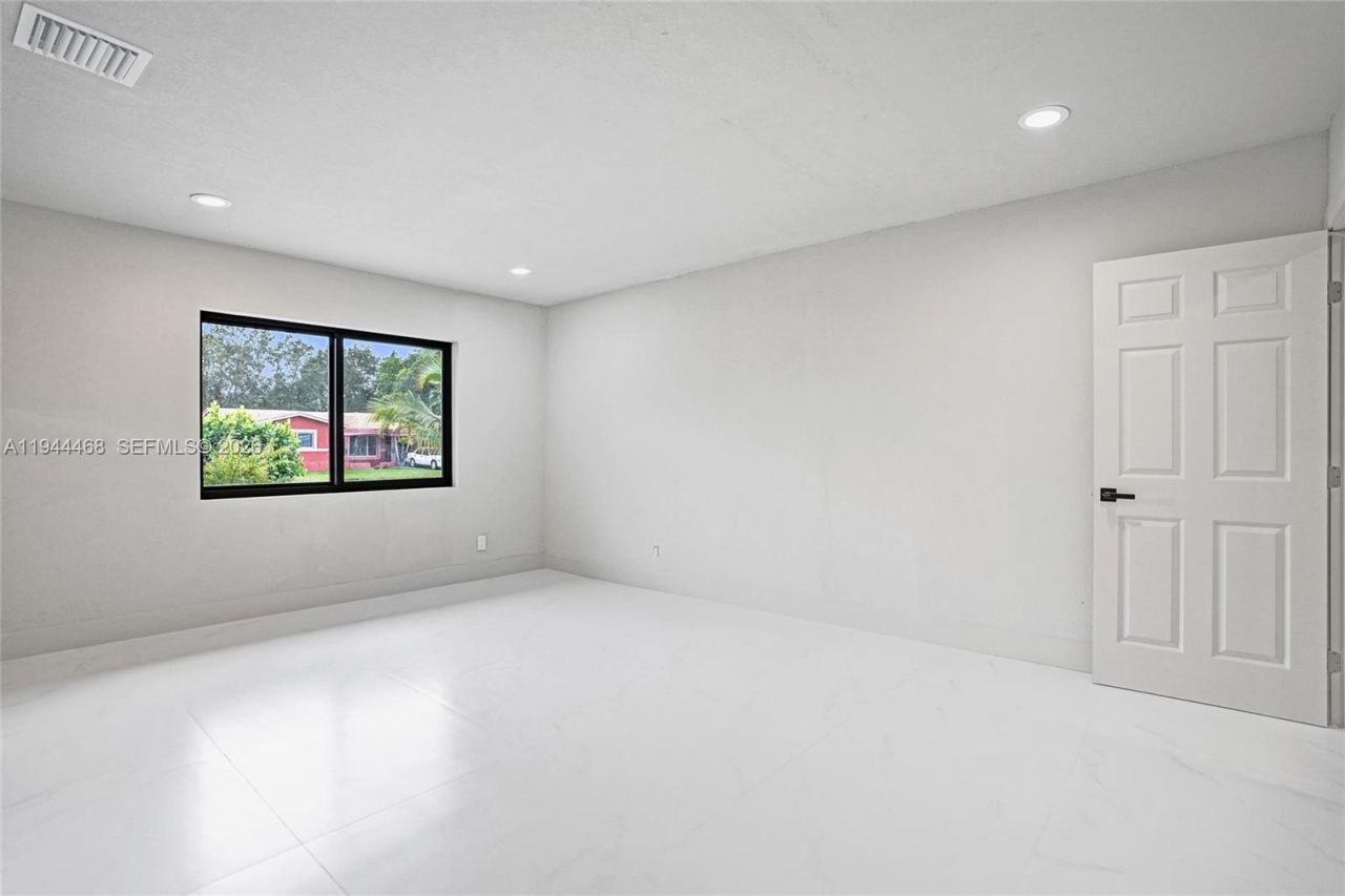 3171 Jackson Blvd , Fort Lauderdale, FL 33312 Photo