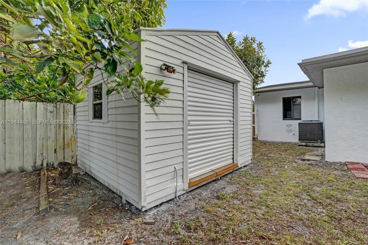 3171 Jackson Blvd , Fort Lauderdale, FL 33312 Photo