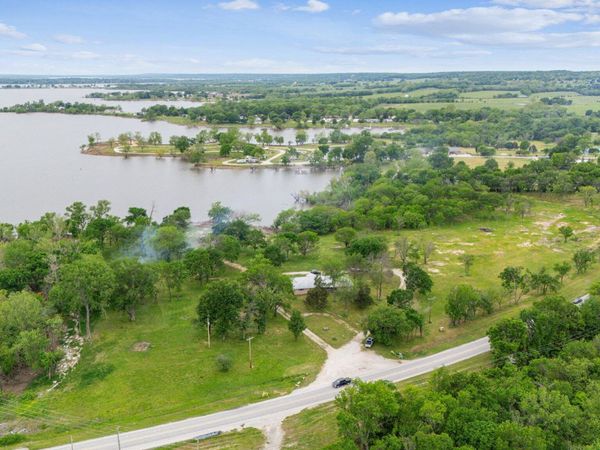 25421 US-59 , Grove, OK 74344