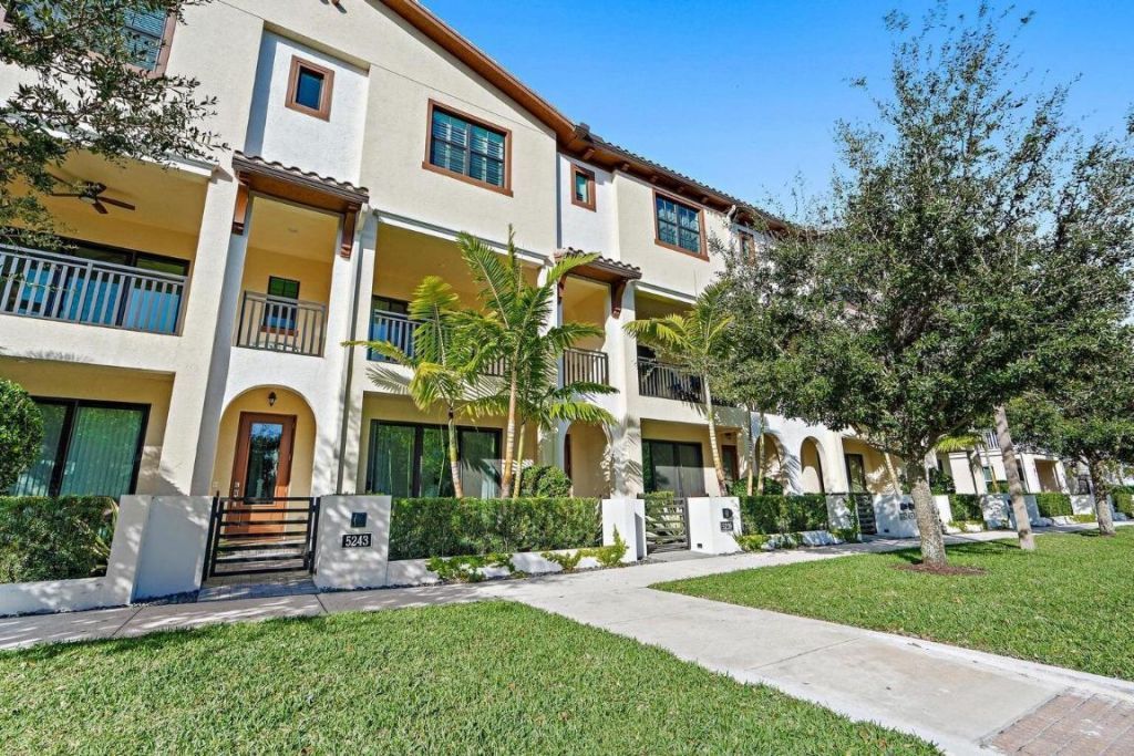 5239 Beckman Terrace, Palm Beach Gardens, FL 33418 Photo