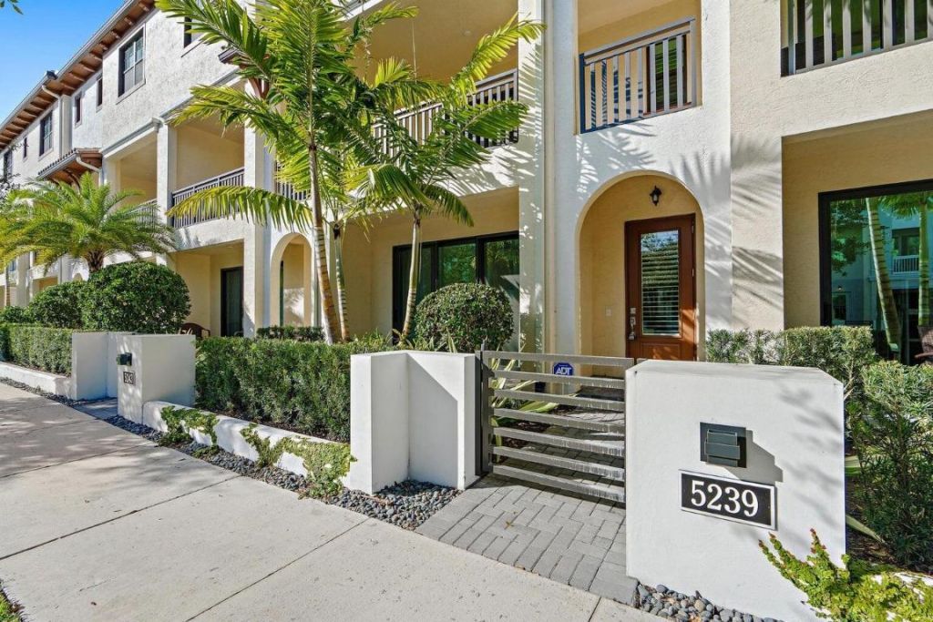 5239 Beckman Terrace, Palm Beach Gardens, FL 33418 Photo