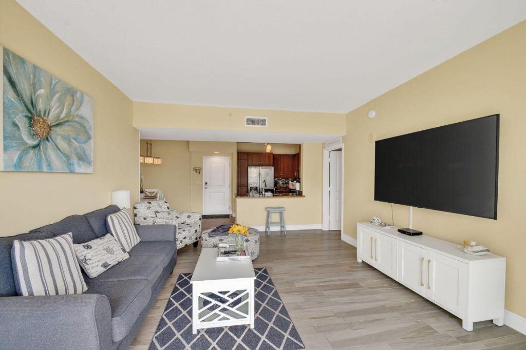 450 N Federal Highway, Unit 1110, Boynton Beach, FL 33435 Photo