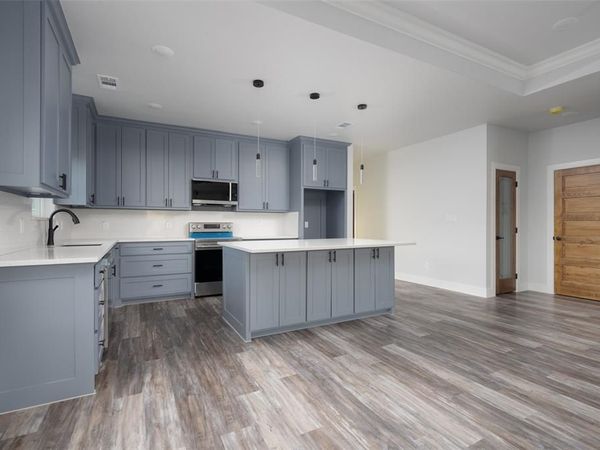 411 W Elm Street, Whitewright, TX 75491