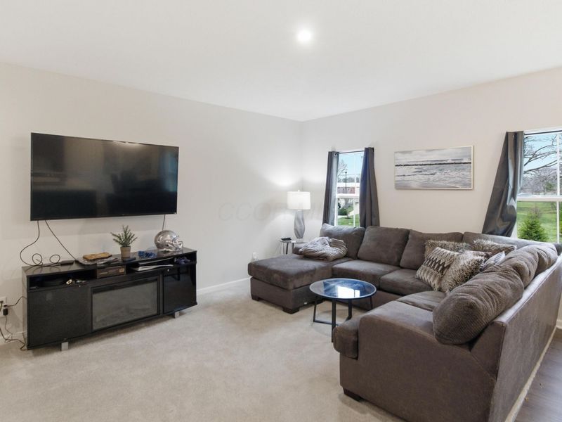 3876 Coach Trail, Grove City, OH 43123 Photo 6