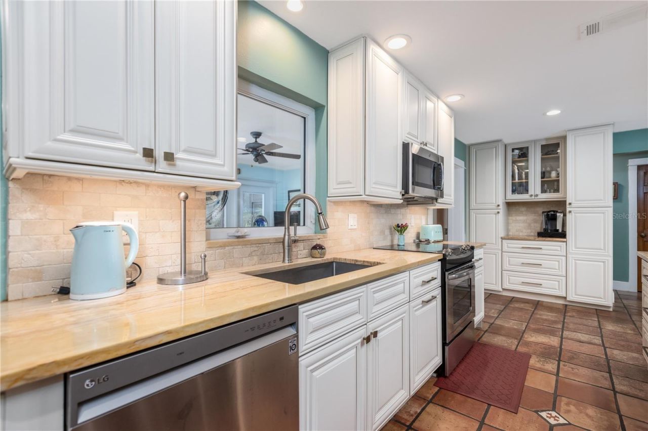 1421 Beacon Street, New Smyrna Beach, FL 32169 Photo