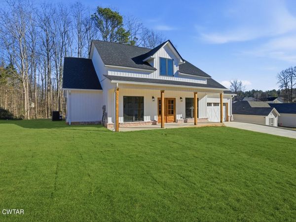 153 Woodgrove Drive, Jackson, TN 38305