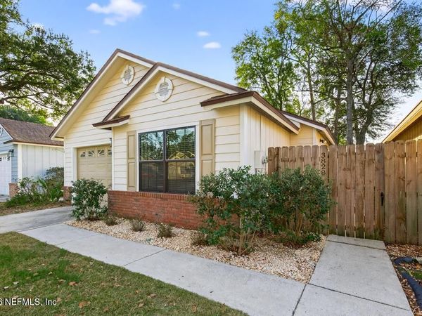 3828 MILLPOINT Drive, Jacksonville, FL 32257