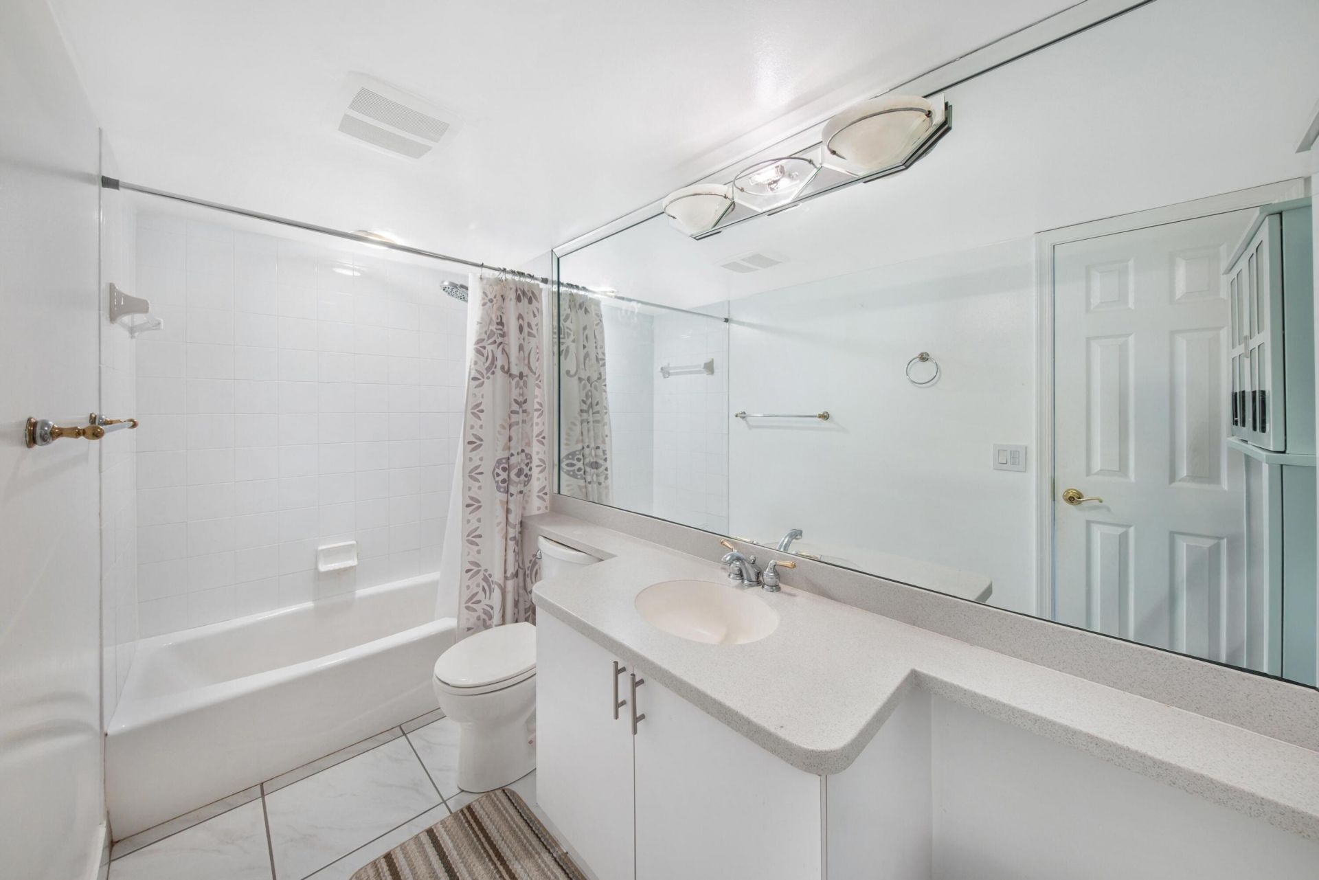 1370 S Ocean Boulevard, Unit 1703, Pompano Beach, FL 33062 Photo