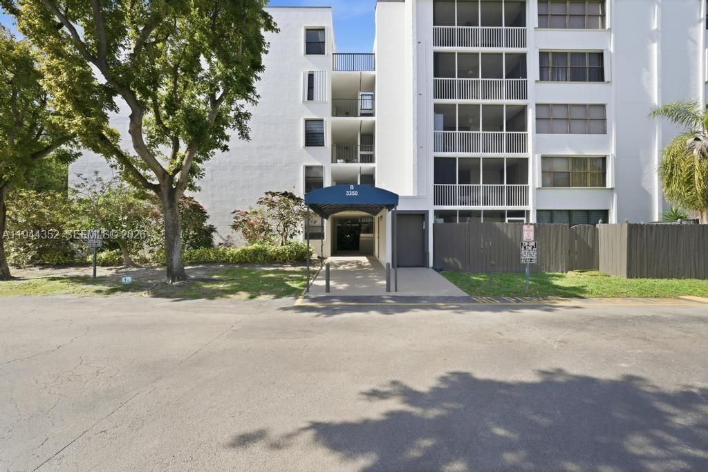 3350 NE 192nd St, Unit 2K-B, Aventura, FL 33180 Photo