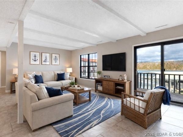 267 Osage Heritage Drive, Unit 2D, Linn Creek, MO 65052