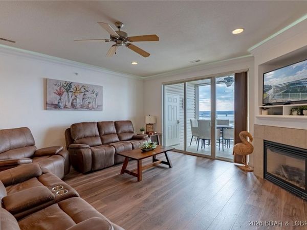 1225 Lands End Parkway, Unit 736, Osage Beach, MO 65065