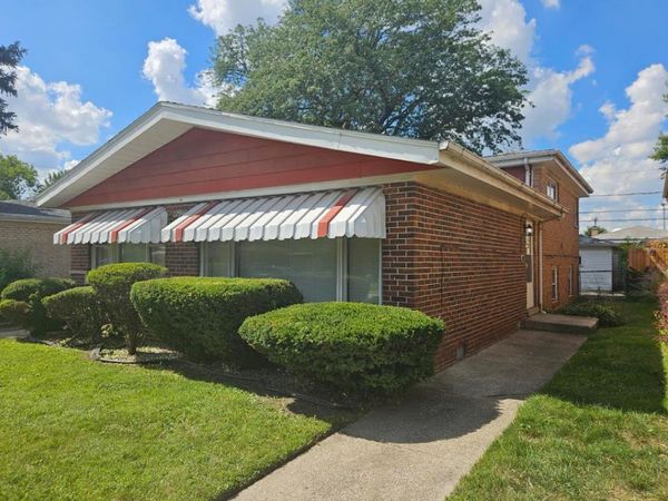 12946 S Carpenter Street, Calumet Park, IL 60827