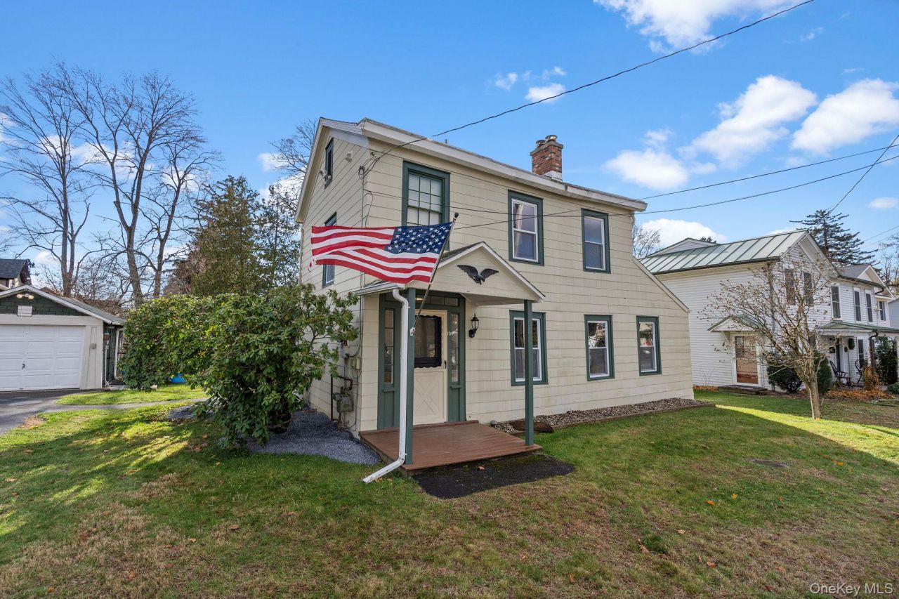 10 Albertson Street, Hyde Park, NY 12538 Main Photo