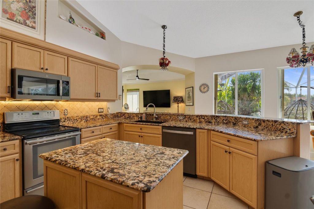 460 NE Cornwall Ave, Port Saint Lucie, FL 34983 Photo