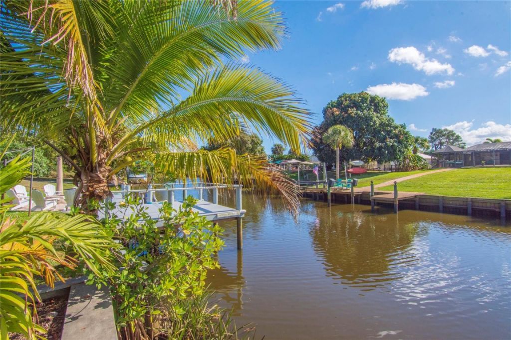 460 NE Cornwall Ave, Port Saint Lucie, FL 34983 Photo