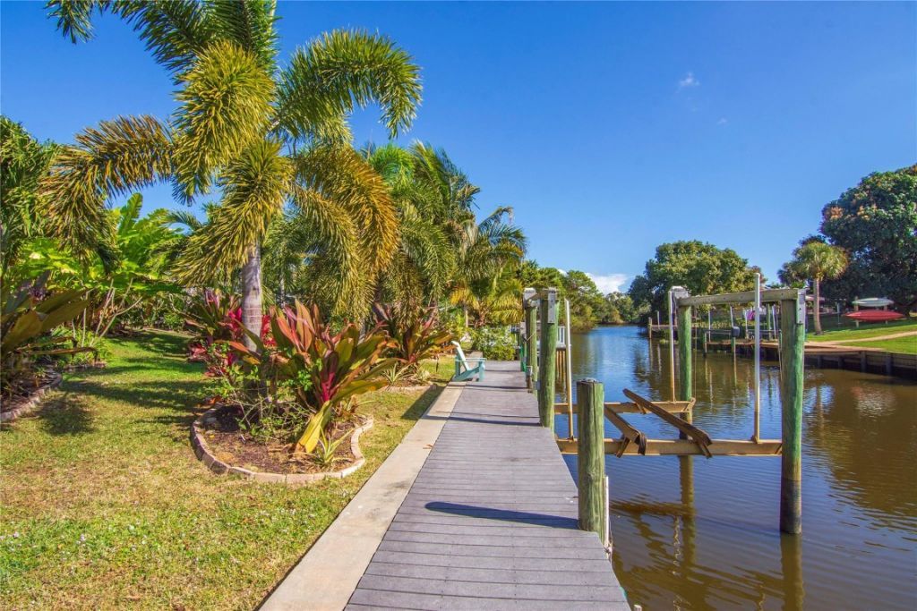 460 NE Cornwall Ave, Port Saint Lucie, FL 34983 Photo