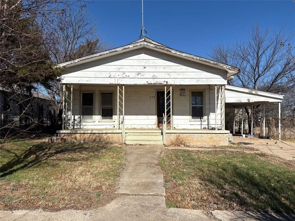116 Sinclair Street, Healdton, OK 73438