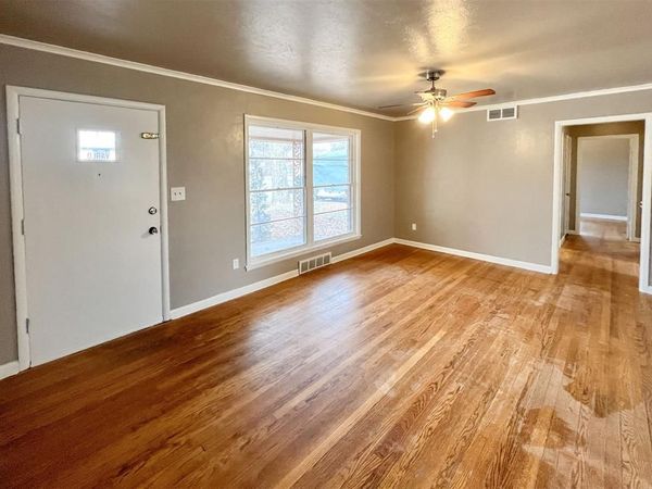 208 E 14th Street, Edmond, OK 73034