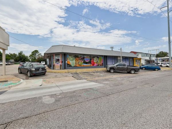 2901 N May Avenue, Oklahoma City, OK 73107