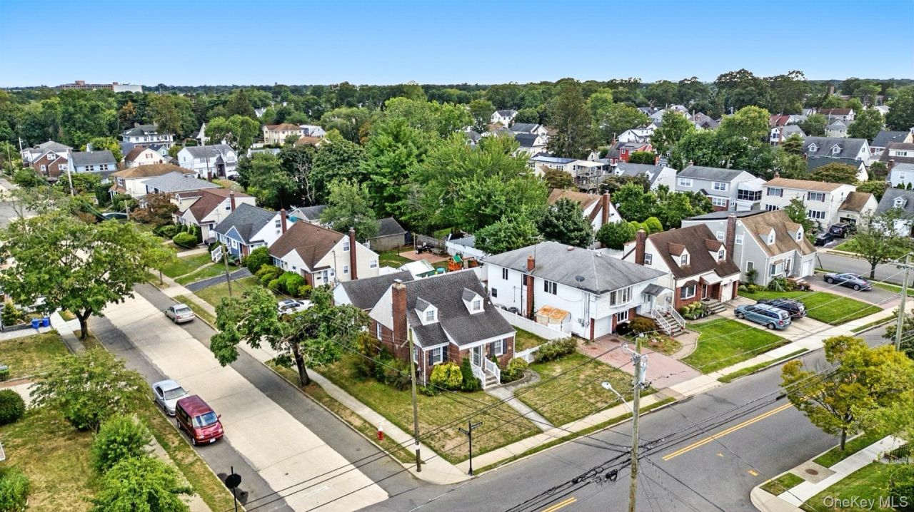 40 Hendrickson Avenue, Lynbrook, NY 11563 Main Photo