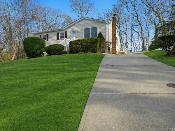 23 Amagansett Drive, Sound Beach, NY 11789