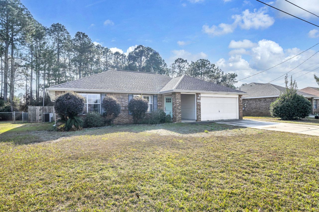 8727 El Paseo Street, Navarre, FL 32566 Main Photo