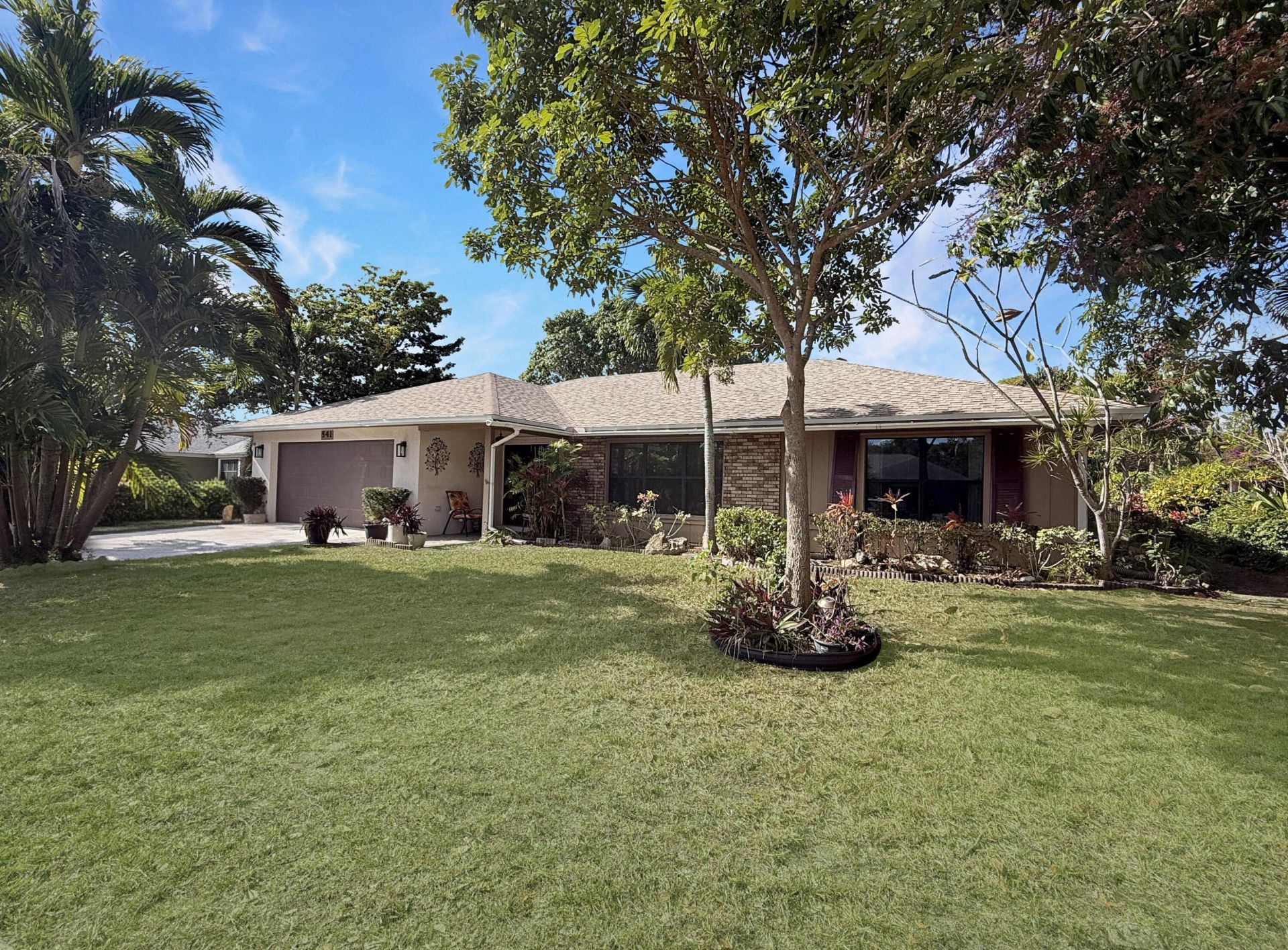 541 Azure Avenue, Wellington, FL 33414 Photo