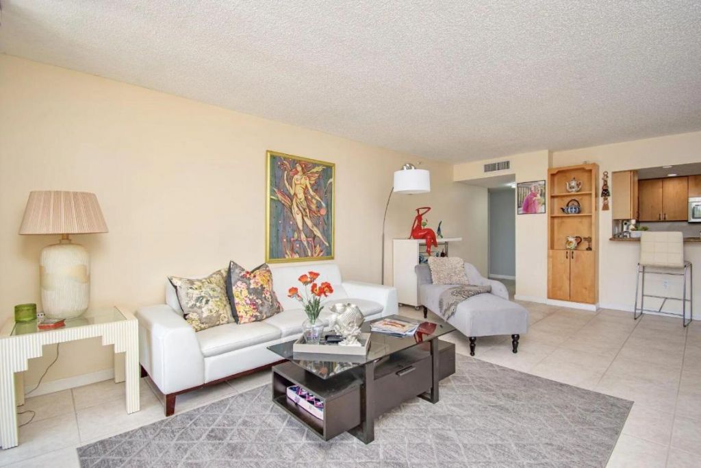 3912 S Ocean Boulevard, Unit 205, Highland Beach, FL 33487 Photo