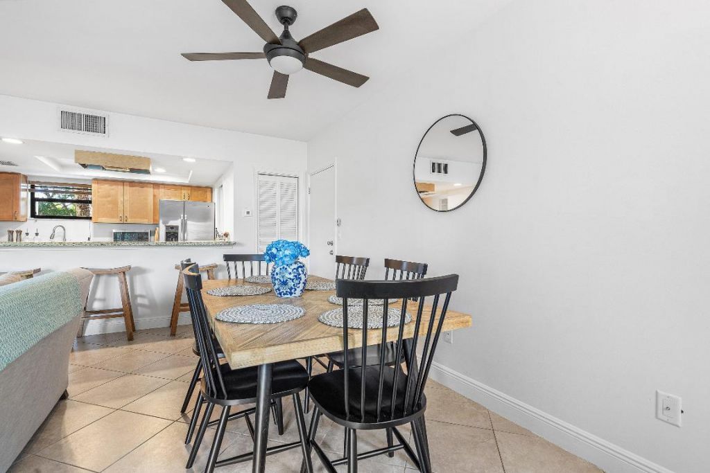 11863 Wimbledon Circle, Unit 413, Wellington, FL 33414 Photo