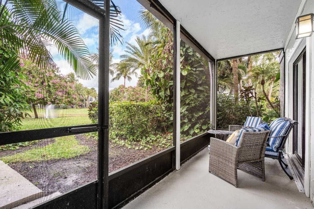 11863 Wimbledon Circle, Unit 413, Wellington, FL 33414 Photo