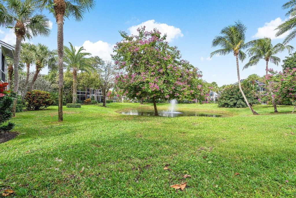 11863 Wimbledon Circle, Unit 413, Wellington, FL 33414 Photo