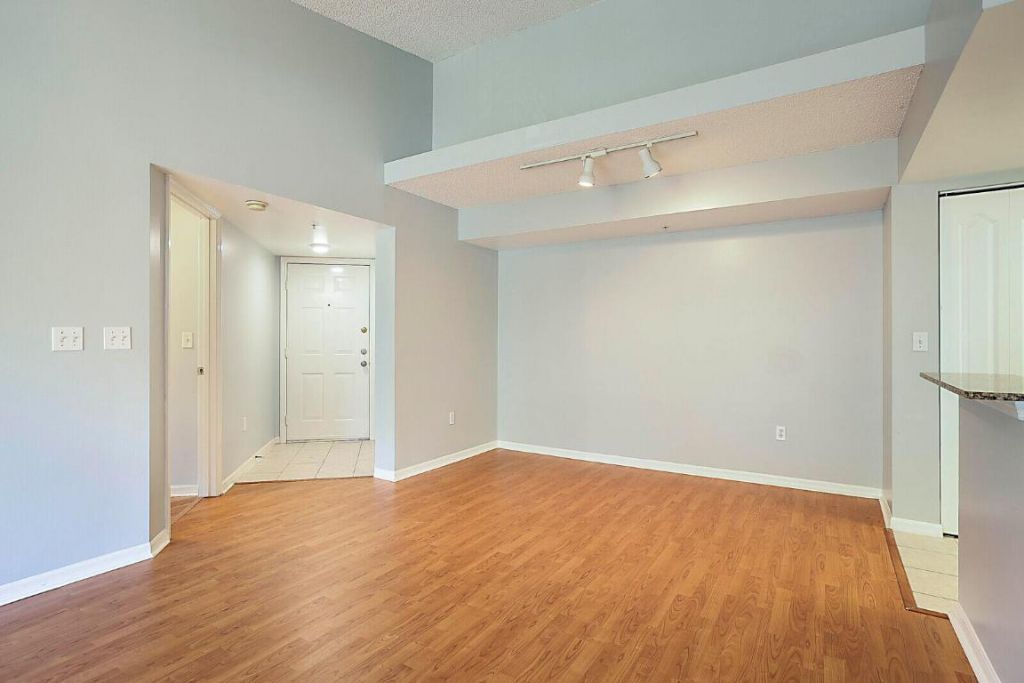 100 Crestwood Court N, Unit 113, Royal Palm Beach, FL 33411 Photo