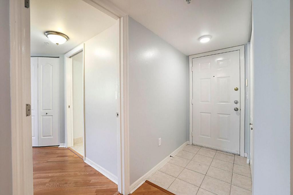 100 Crestwood Court N, Unit 113, Royal Palm Beach, FL 33411 Photo