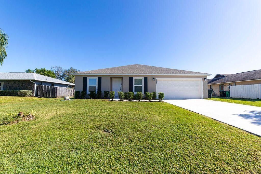 1381 SE Bayharbor Street, Port Saint Lucie, FL 34983 Photo