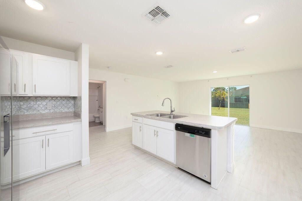 1381 SE Bayharbor Street, Port Saint Lucie, FL 34983 Photo