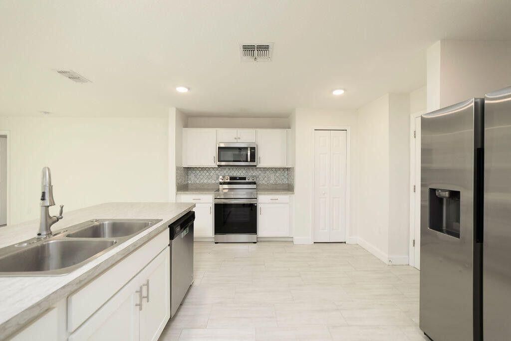 1381 SE Bayharbor Street, Port Saint Lucie, FL 34983 Photo