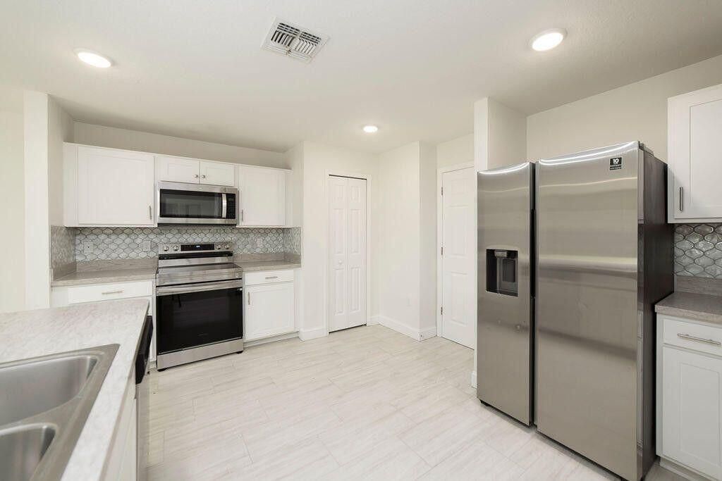 1381 SE Bayharbor Street, Port Saint Lucie, FL 34983 Photo