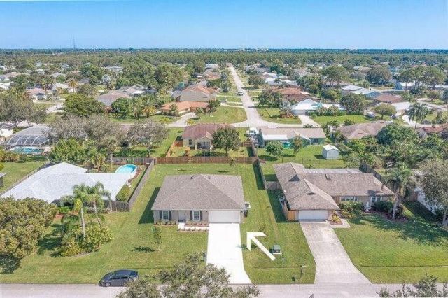 1381 SE Bayharbor Street, Port Saint Lucie, FL 34983 Photo