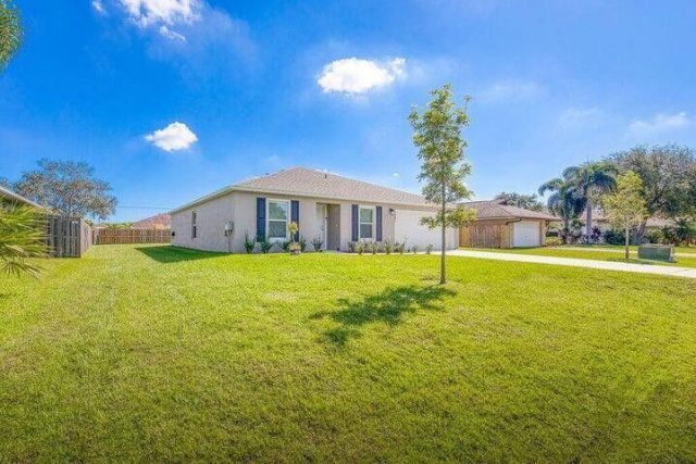 1381 SE Bayharbor Street, Port Saint Lucie, FL 34983 Photo