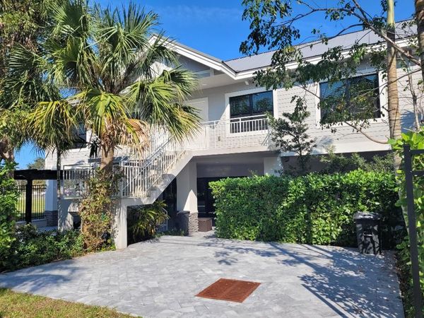 11810 SE Dixie Highway, Unit 1, Hobe Sound, FL 33455